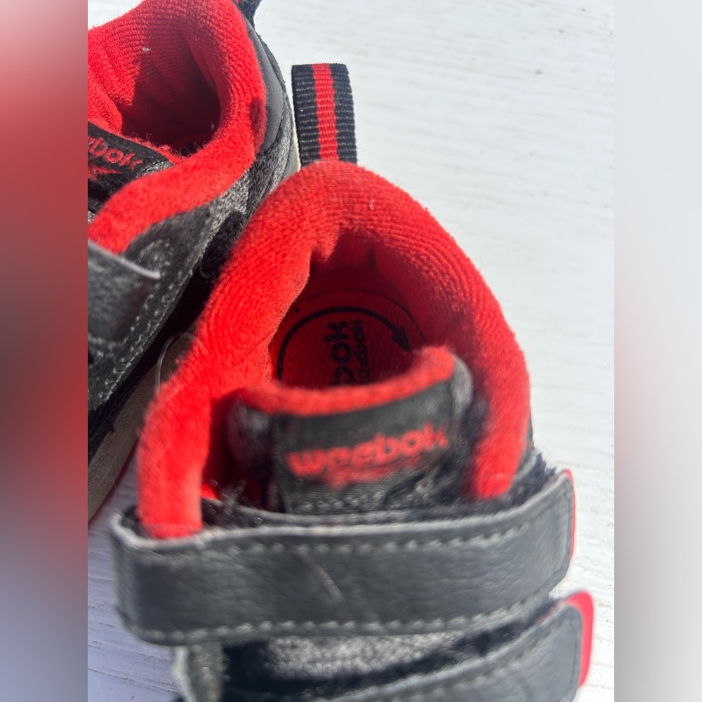 Reebok Toddler Black and Red Sneakers - Picture 6 of 6